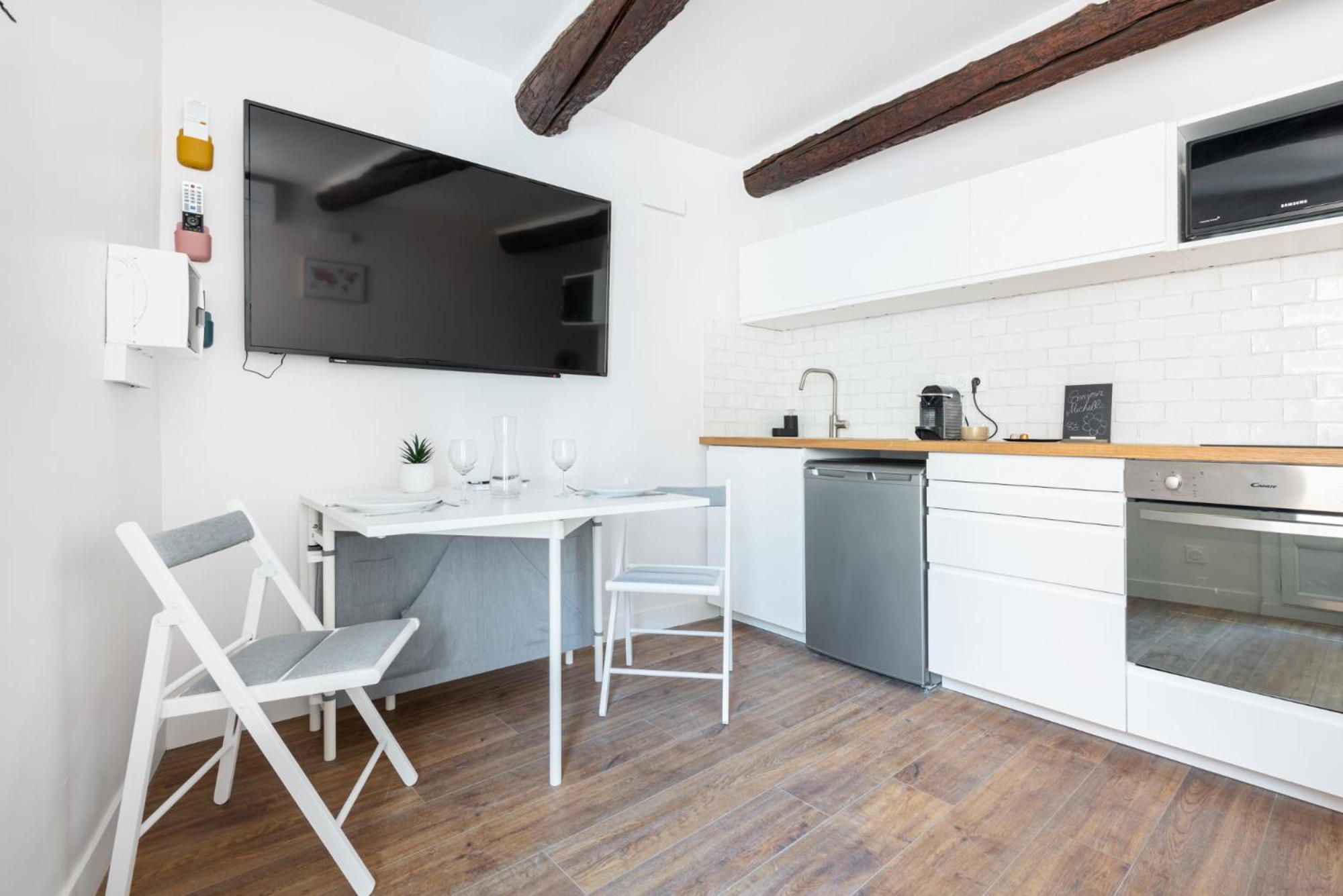 Lou Baou - Calme - Lumineux - Wifi Apartment Gardanne Phòng bức ảnh